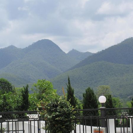 Baan Kung Kang De Pai Hotel Exterior photo