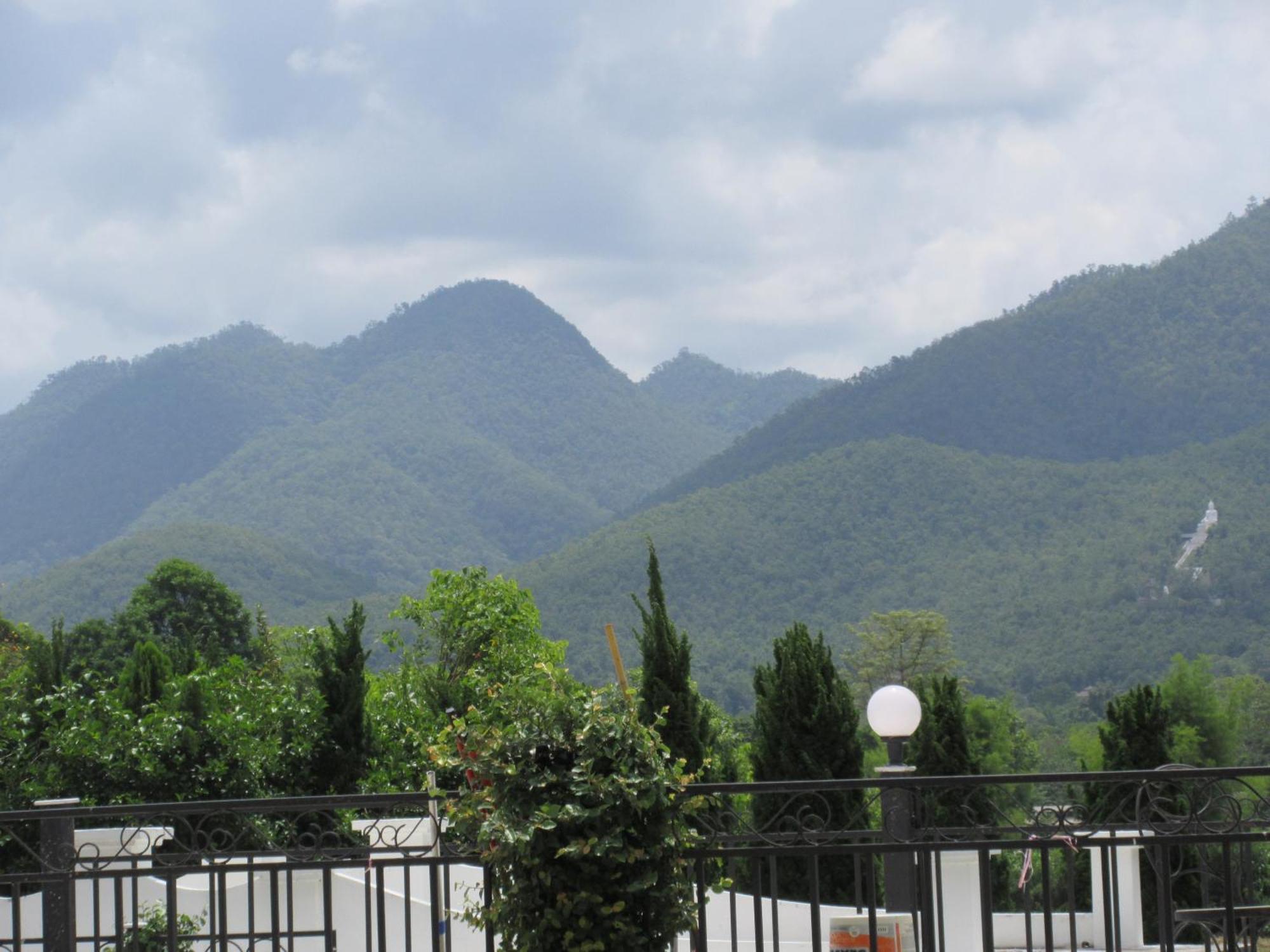 Baan Kung Kang De Pai Hotel Exterior photo