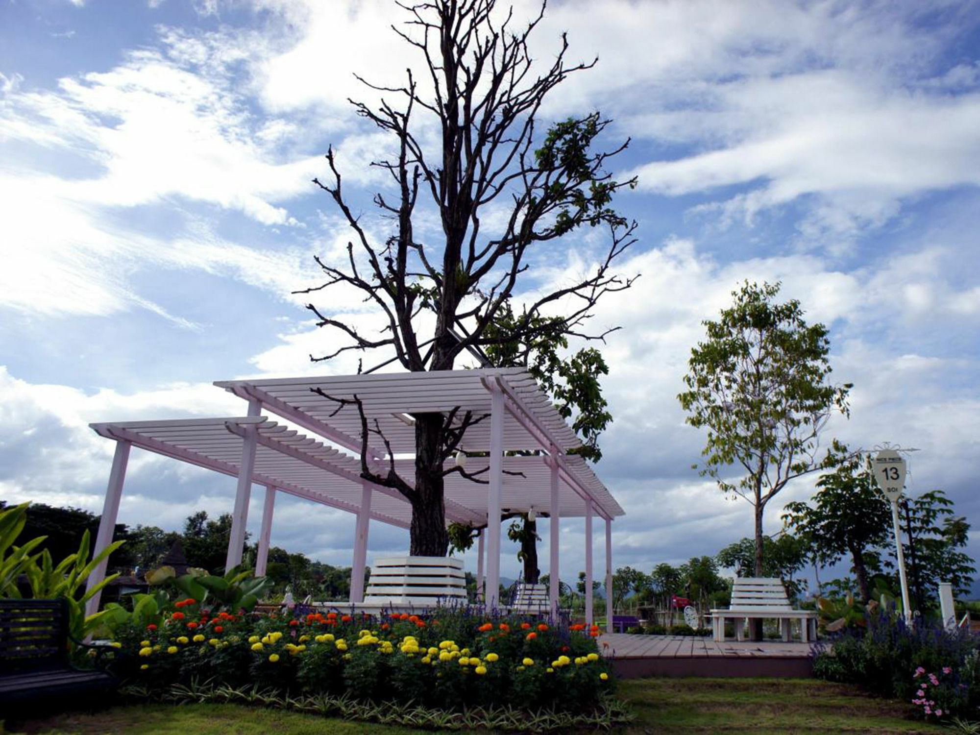 Baan Kung Kang De Pai Hotel Exterior photo