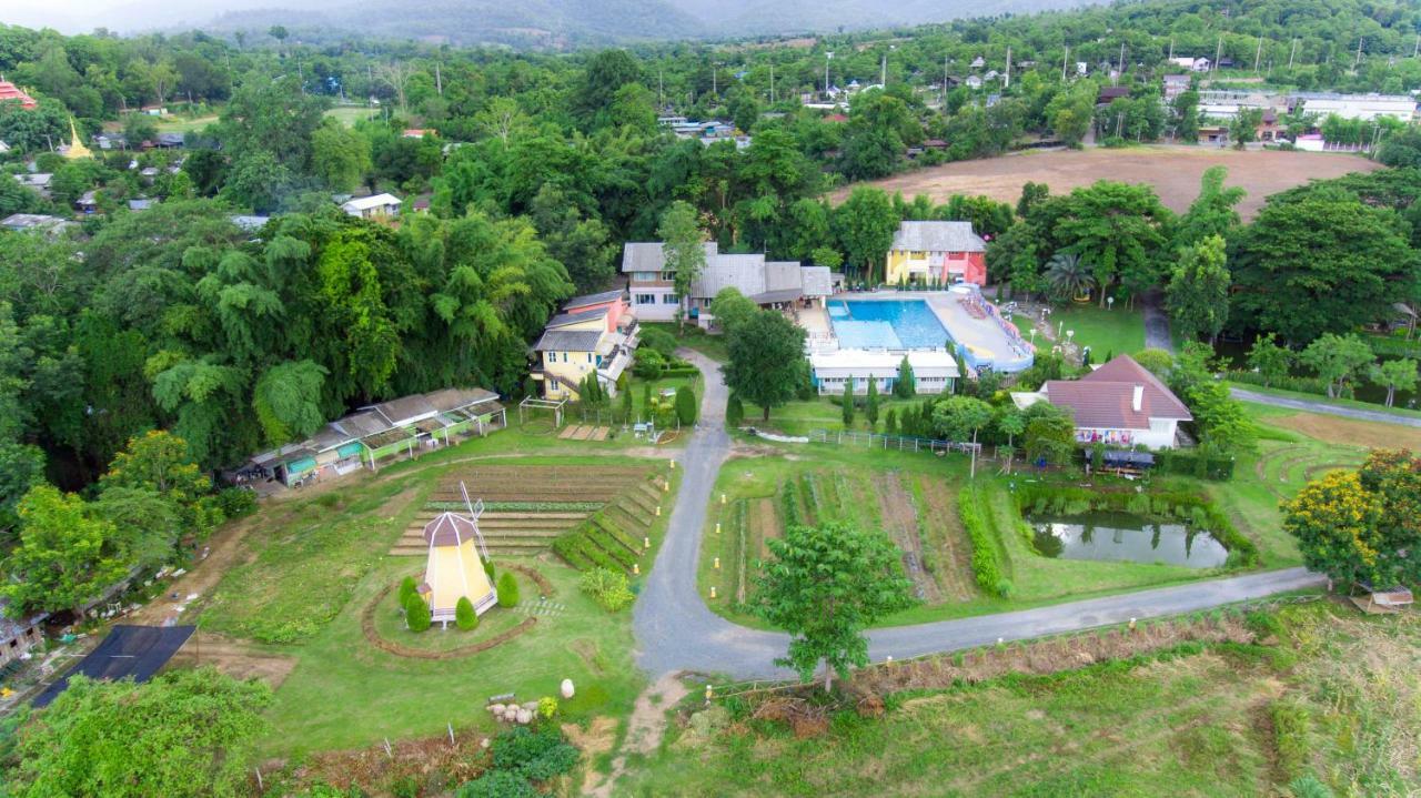 Baan Kung Kang De Pai Hotel Exterior photo